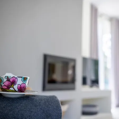 Rencanto - Um Espaco Com A Sua Assinatura 카민하